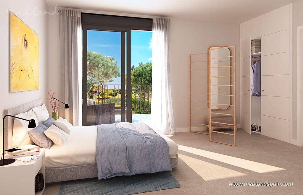 4 makuuhuone Omakotitalo myytävänä paikassa Sotogrande mukana uima-altaan 
autotalli - 524 000 € (Ref: 9485208)