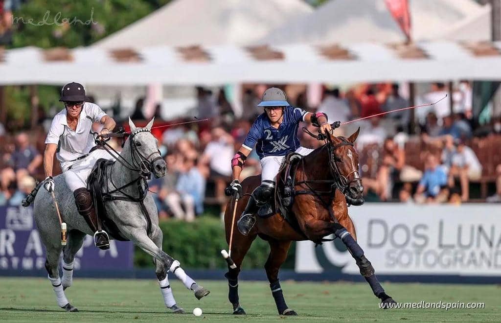 4 makuuhuone Omakotitalo myytävänä paikassa Sotogrande mukana uima-altaan 
autotalli - 524 000 € (Ref: 9485208)