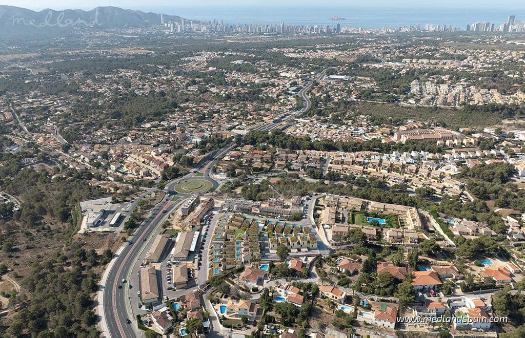 3 bedroom Villa for sale in Polop with pool garage - € 656,217 (Ref: 9502074)