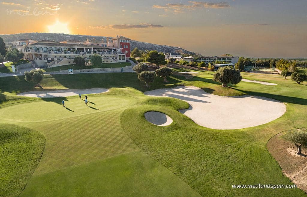 3 quarto Casa em Banda para venda em Algorfa com piscina garagem - 579 000 € (Ref: 9513532)