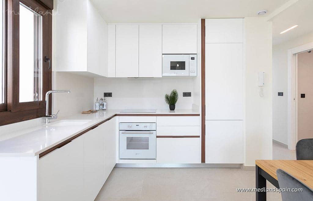 Apartamento de 2 habitaciones en Los Balcones en venta con piscina garaje - 320.000 € (Ref: 9513536)