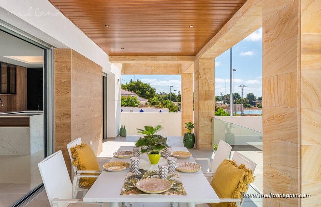 4 bedroom Villa for sale in Ciudad Quesada with pool garage - € 821,910 (Ref: 9513542)