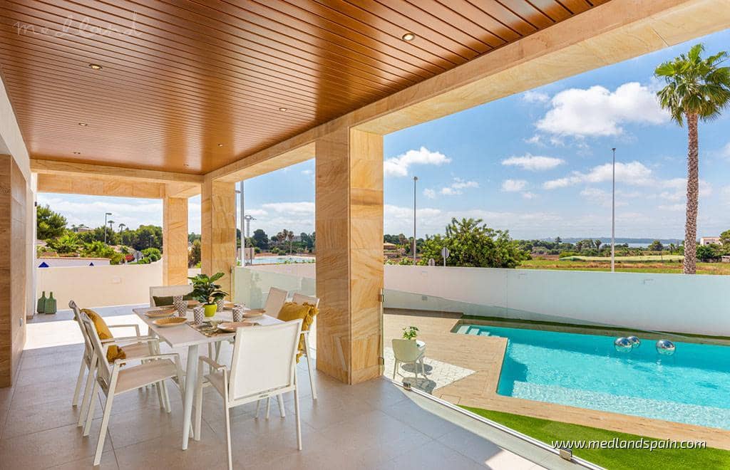 4 bedroom Villa for sale in Ciudad Quesada with pool garage - € 821,910 (Ref: 9513542)