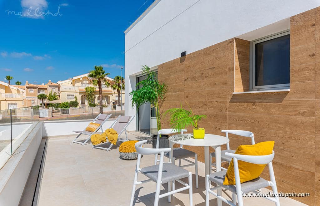 4 bedroom Villa for sale in Ciudad Quesada with pool garage - € 821,910 (Ref: 9513542)