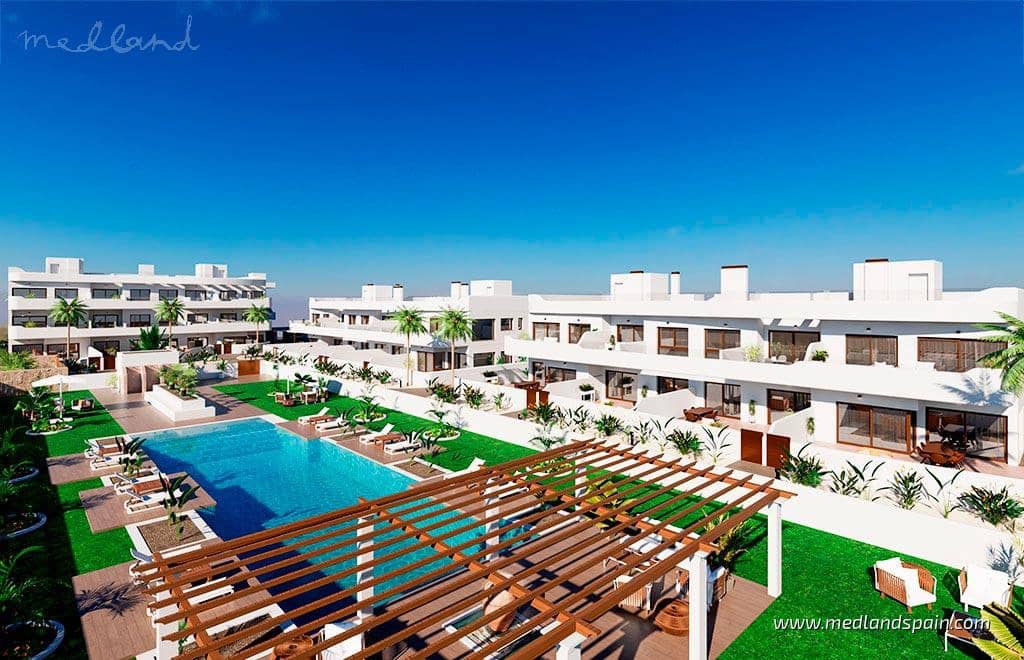 2 bedroom Apartment for sale in Los Alcazares with pool garage - € 299,900 (Ref: 9524175)