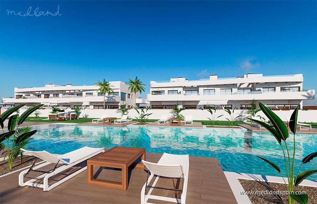 2 bedroom Apartment for sale in Los Alcazares with pool garage - € 299,900 (Ref: 9524175)