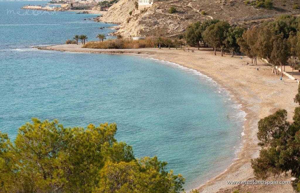 3 makuuhuone Huoneisto myytävänä paikassa La Villajoyosa / Vila Joiosa mukana uima-altaan 
autotalli - 730 000 € (Ref: 9551183)