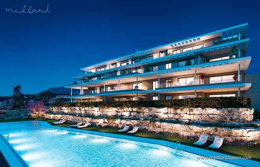3 sypialnia Apartament na sprzedaż w Estepona z basenem garażem - 519 000 € (Ref: 9561560)