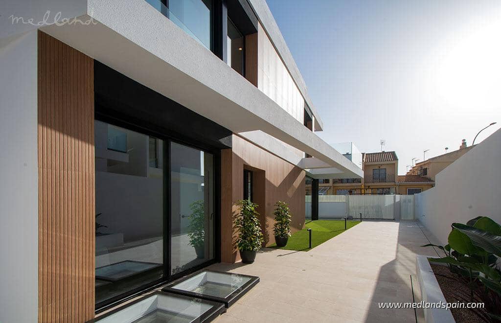 3 sypialnia Willa na sprzedaż w Torre de la Horadada z basenem garażem - 599 900 € (Ref: 9568403)