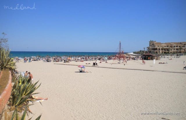 2 sovrum Lägenhet till salu i La Zenia, Orihuela med pool garage - 399 900 € (Ref: 9607926)