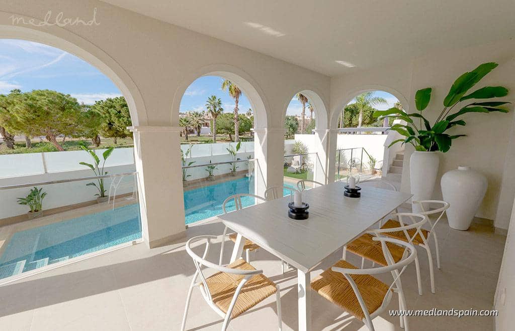 3 makuuhuone Huvila myytävänä paikassa Ciudad Quesada mukana uima-altaan 
autotalli - 871 162 € (Ref: 9611391)