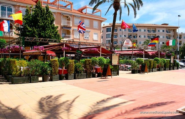 3 soveværelse Villa til salg i Centro, Los Alcázares med swimmingpool garage - € 685.500 (Ref: 9615342)