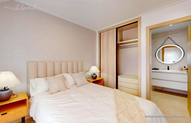 Apartamento de 3 habitaciones en Pilar de la Horadada ciudad, Pilar de la Horadada en venta con piscina garaje - 294.900 € (Ref: 9627411)