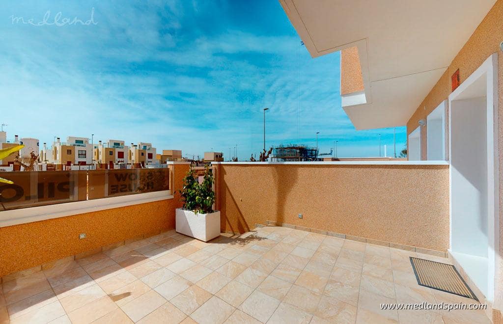 Apartamento de 3 habitaciones en Pilar de la Horadada en venta con piscina garaje - 294.900 € (Ref: 9627411)