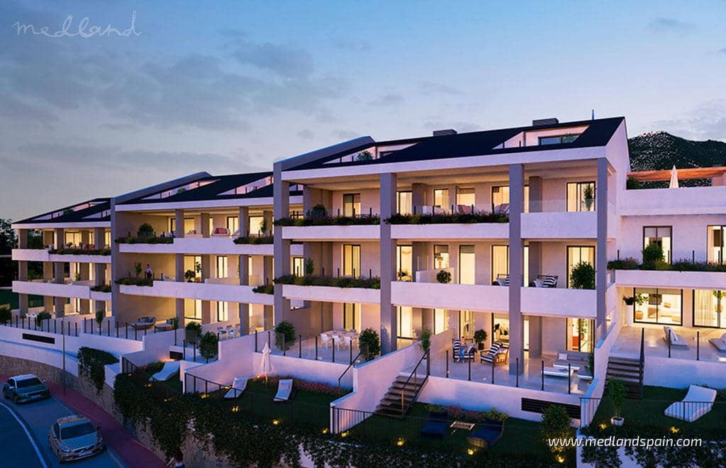 2 slaapkamer Appartement te koop in Benalmadena met zwembad garage - € 598.000 (Ref: 9634141)