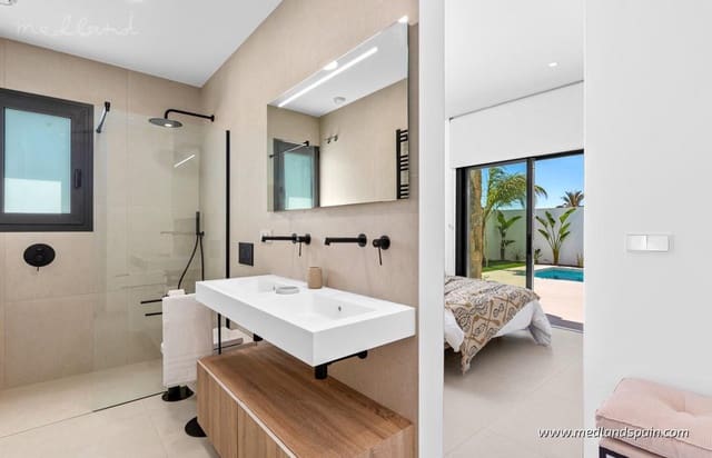 3 camera da letto Villa in vendita in Las Lomas de Rame - Bahía Bella, Los Alcázares con piscina garage - 689.900 € (Rif: 9655839)