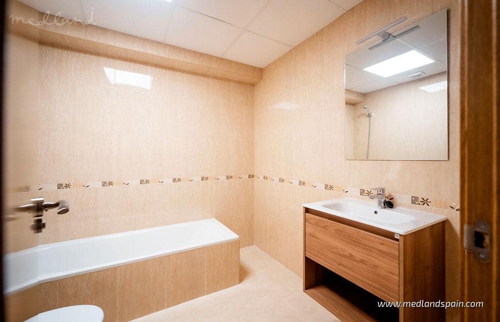 2 bedroom Apartment for sale in Cuevas del Almanzora with pool garage - € 129,900 (Ref: 9679660)