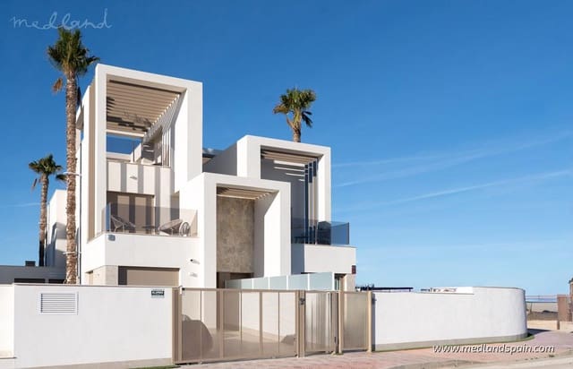 3 sypialnia Dom na sprzedaż w Los Alcázares z basenem garażem - 439 000 € (Ref: 9686248)