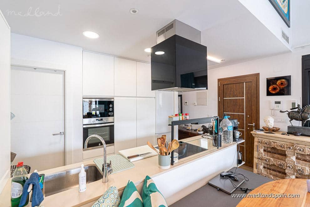 3 bedroom Villa for sale in Benijofar with pool garage - € 575,000 (Ref: 9695143)