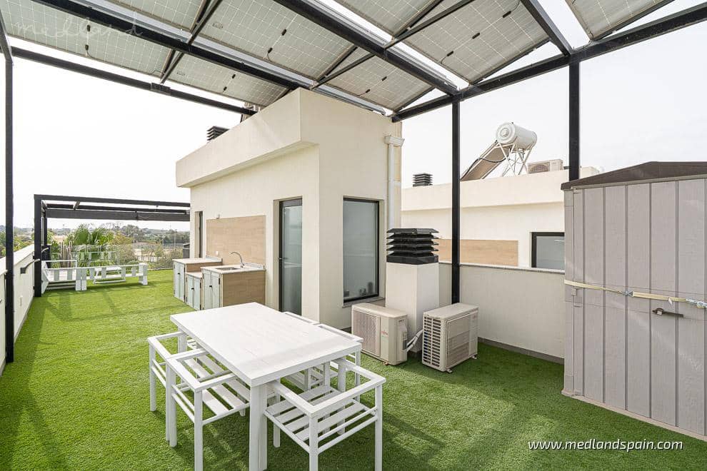 3 bedroom Villa for sale in Benijofar with pool garage - € 575,000 (Ref: 9695143)