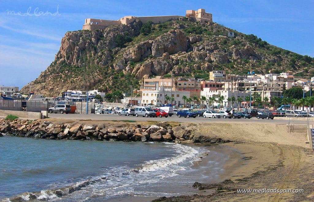 4 bedroom Villa for sale in Aguilas with pool garage - € 399,000 (Ref: 9695147)
