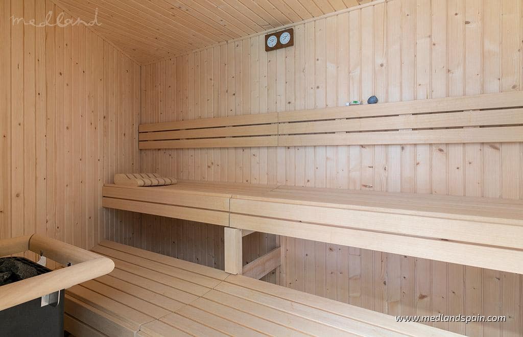 3 bedroom Apartment for sale in La Villajoyosa / Vila Joiosa with pool - € 830,000 (Ref: 9711237)