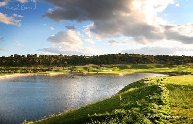3 quarto Moradia para venda em Las Colinas Golf, Orihuela com piscina garagem - 1 090 000 € (Ref: 9714676)