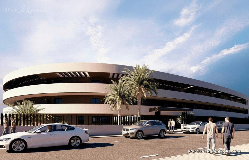 Apartamento de 3 habitaciones en Los Alcázares en venta con piscina garaje - 329.900 € (Ref: 9741693)