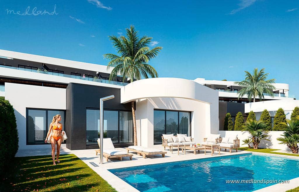 3 chambre Villa/Maison à vendre à Los Alcazares avec piscine garage - 599 000 € (Ref: 9758839)