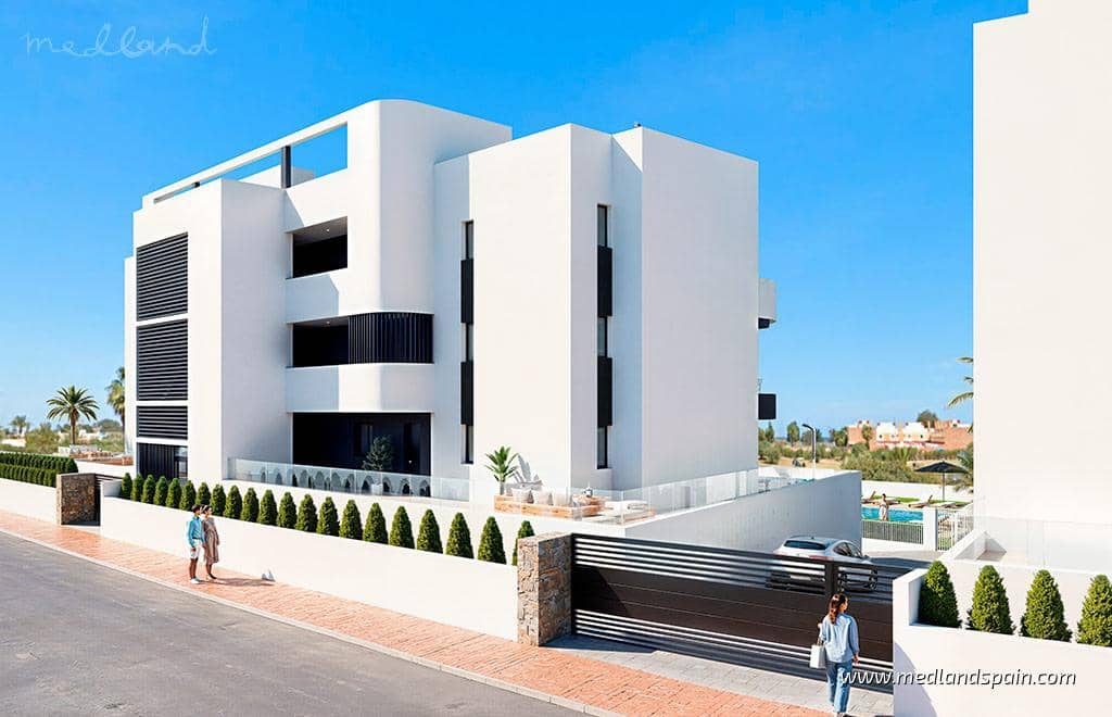3 sypialnia Apartament na sprzedaż w Los Alcazares z basenem garażem - 449 000 € (Ref: 9758841)