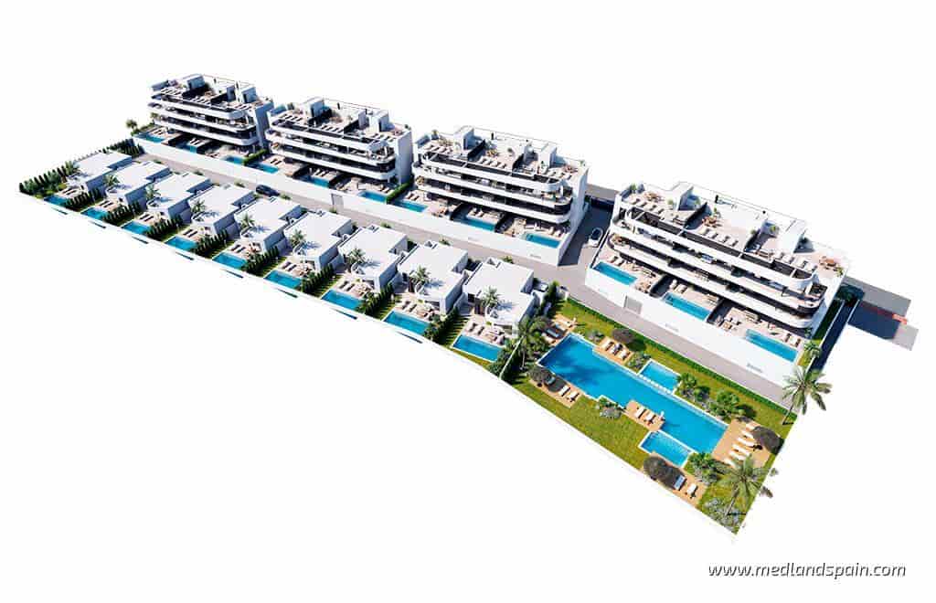 3 sypialnia Apartament na sprzedaż w Los Alcazares z basenem garażem - 449 000 € (Ref: 9758841)