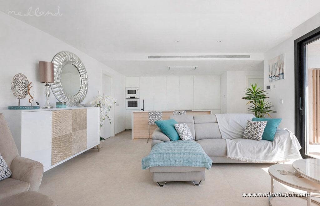 2 soveværelse Villa til salg i Los Alcazares med swimmingpool garage - € 439.000 (Ref: 9761908)