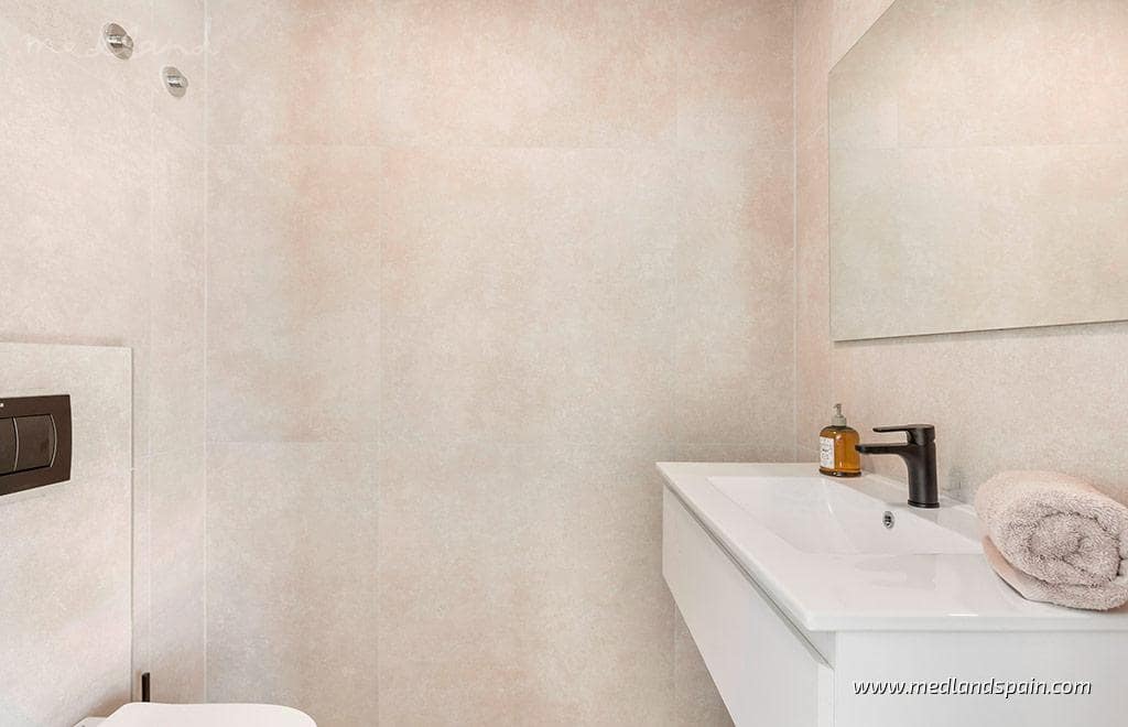 3 slaapkamer Villa te koop in Los Alcazares met zwembad garage - € 489.000 (Ref: 9761909)