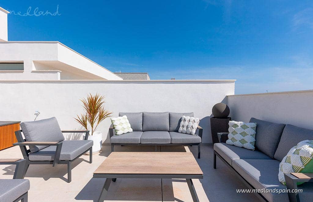 3 slaapkamer Villa te koop in Los Alcazares met zwembad garage - € 489.000 (Ref: 9761909)