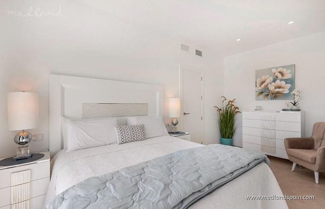 3 slaapkamer Villa te koop in Las Lomas de Rame - Bahía Bella, Los Alcázares met zwembad garage - € 489.000 (Ref: 9761909)