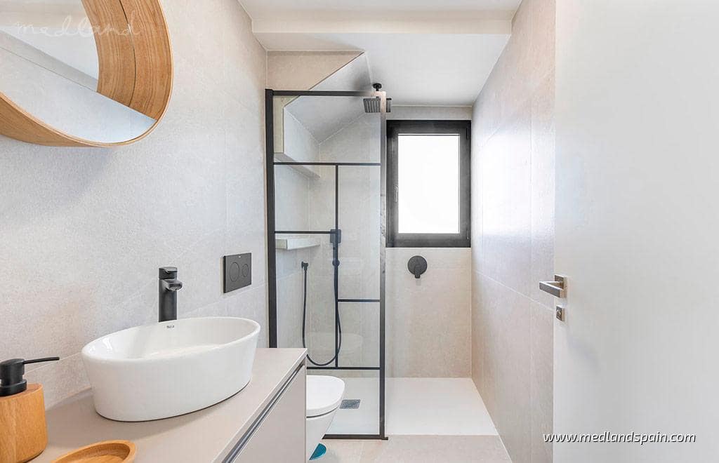 3 sypialnia Willa na sprzedaż w Los Alcazares z basenem garażem - 429 000 € (Ref: 9761910)