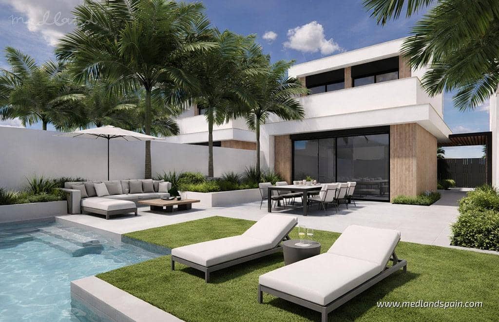 3 sypialnia Willa na sprzedaż w Los Alcazares z basenem garażem - 429 000 € (Ref: 9761910)