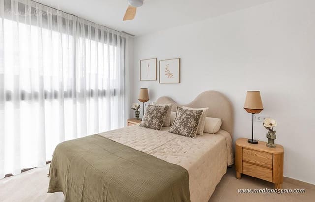3 sypialnia Apartament na sprzedaż w Los Alcázares z basenem garażem - 459 900 € (Ref: 9777811)