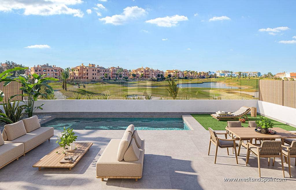 3 slaapkamer Villa te koop in Los Alcazares met zwembad garage - € 589.900 (Ref: 9777812)