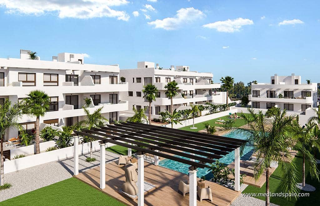 3 soverom Leilighet til salgs i Los Alcazares med svømmebasseng garasje - € 379 900 (Ref: 9777815)