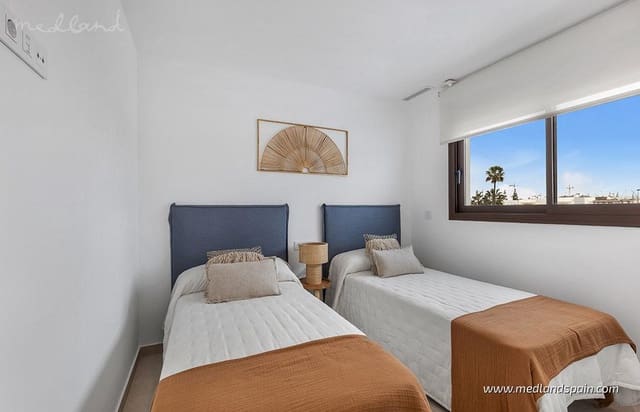 2 Zimmer Apartment zu verkaufen in Los Alcázares mit Pool Garage - 399.900 € (Ref: 9777817)