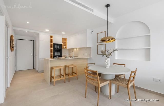 2 Zimmer Apartment zu verkaufen in Los Alcázares mit Pool Garage - 399.900 € (Ref: 9777817)