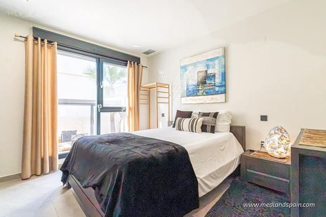 4 slaapkamer Villa te koop in Benijófar met zwembad garage - € 724.900 (Ref: 9780297)