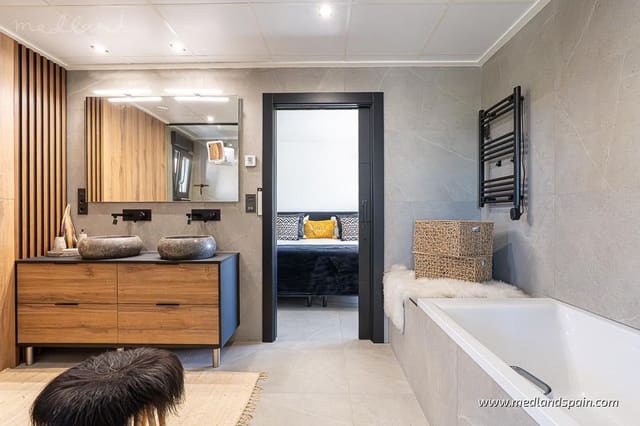 4 slaapkamer Villa te koop in Benijófar met zwembad garage - € 724.900 (Ref: 9780297)