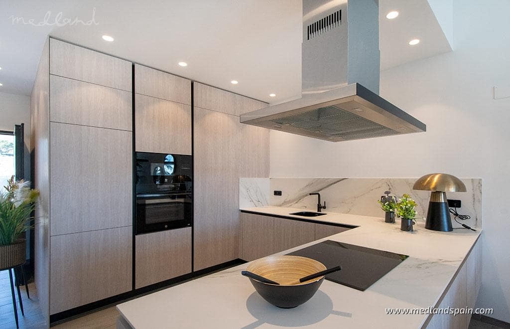 3 soveværelse Villa til salg i Algorfa med swimmingpool garage - € 519.000 (Ref: 9785473)