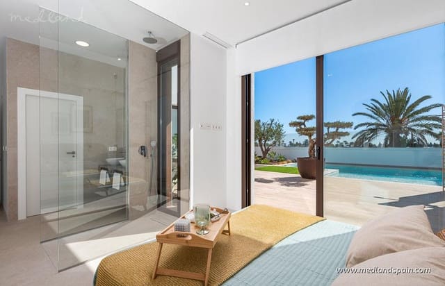 3 slaapkamer Villa te koop in Las Lomas de Rame - Bahía Bella, Los Alcázares met zwembad garage - € 565.000 (Ref: 9806285)