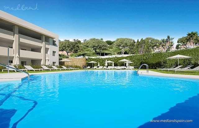 Apartamento de 3 habitaciones en Manilva en venta con piscina garaje - 540.000 € (Ref: 9811502)