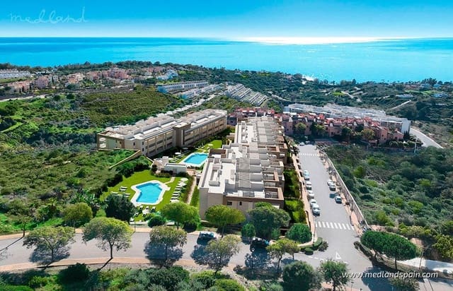 Apartamento de 3 habitaciones en Manilva en venta con piscina garaje - 540.000 € (Ref: 9811502)