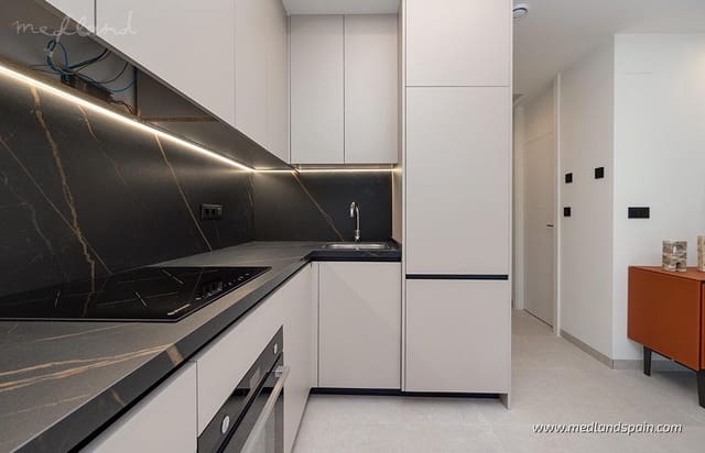 2 slaapkamer Appartement te koop in Guardamar del Segura met zwembad - € 445.000 (Ref: 9825002)