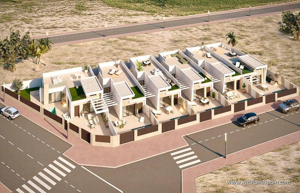 3 slaapkamer Villa te koop in Los Alcazares met zwembad garage - € 453.000 (Ref: 9825005)
